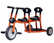 Triciclo gemelar Pilot con pedales